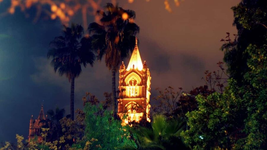 Palermo's Dark Shades: Ghost, Crime and Tasting Walking Tour - Palermo after sunset, with the shadows turned up