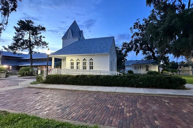 Palmetto: Ghost & History Tour by Silent Slayer Ghost Tours - The Great Chime Bell and Riverside Bed & Breakfast