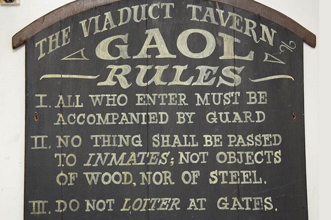 Paranormal ActivityTour in Old London - Finishing with a traditional London gin palace