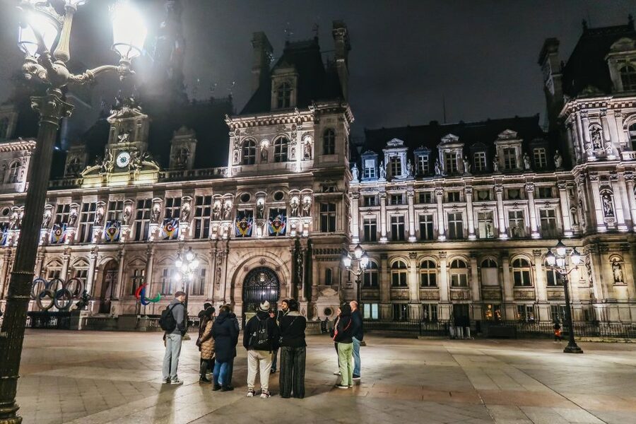 Paris: Dark History and Ghostly Guided Walking Tour - The vampire story and the final return