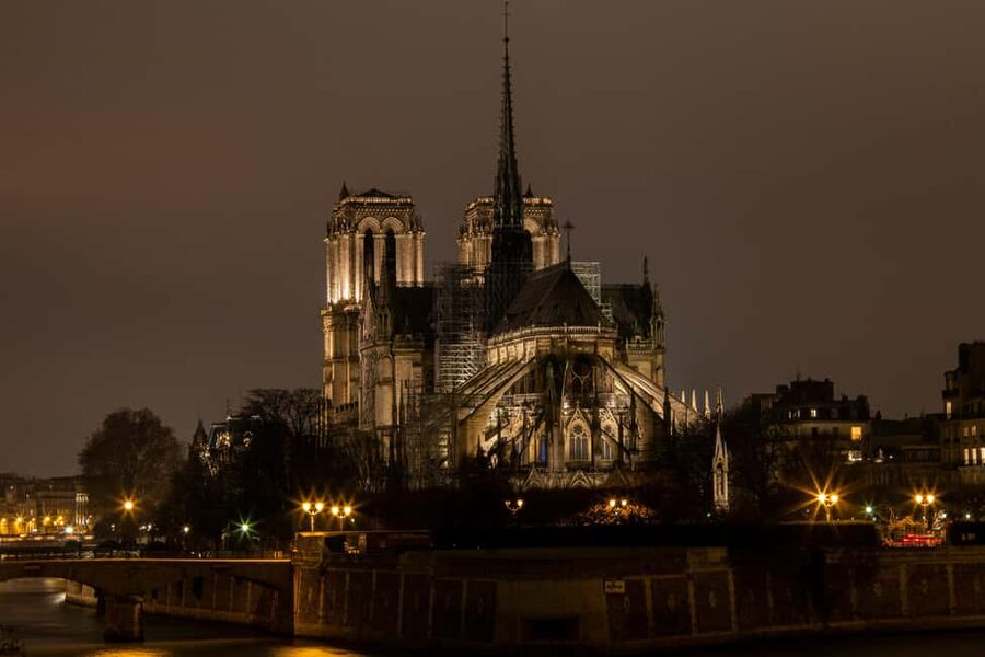 Paris: Ghosts and Dark Stories Guided Walking Tour - Is 90 minutes enough for $42?