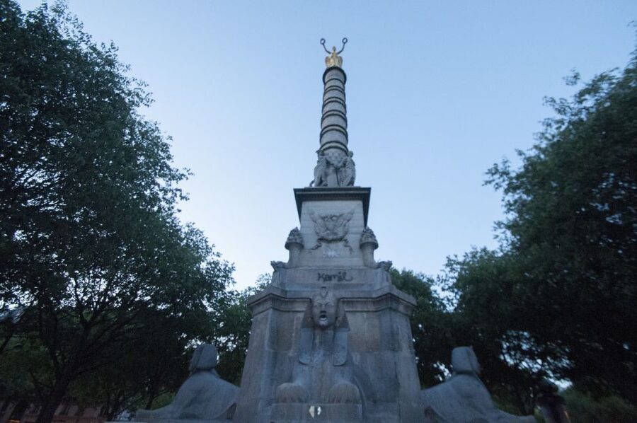 Paris: Ghosts, Legends & Mysteries Evening Walking Tour - The Conciergerie and Marie Antoinette