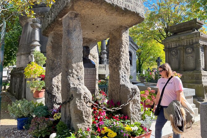 Paris: Haunted Père Lachaise Cemetery Guided Tour - The haunted side: atmosphere first, ghosts second