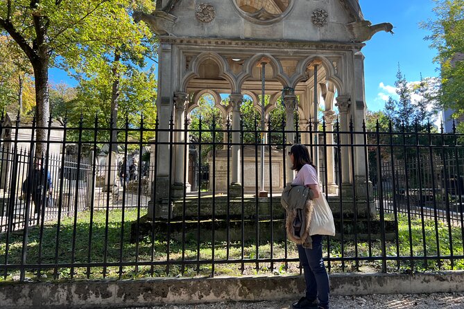 Paris: Haunted Père Lachaise Cemetery Guided Tour - Is $26.55 good value?