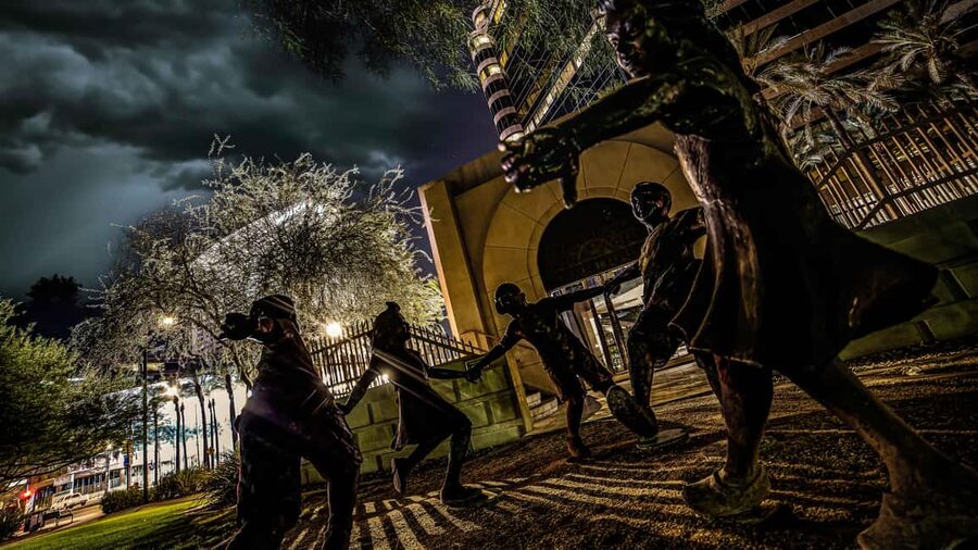 Phoenix: Ultimate Dead of Night Walking Ghost Tour - Rosson House sets the mood