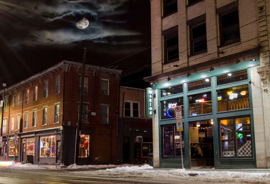 Pittsburgh: Sinister Shadows of Steel City Ghost Tour - South Side Traveler’s Rest and the city’s older stories