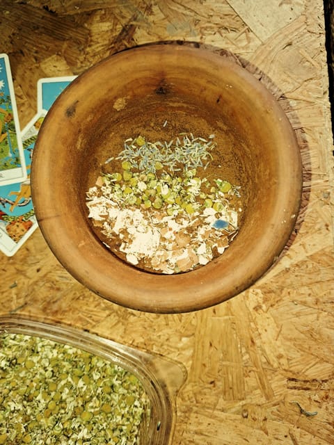 Plants and natural elements for Witchcraft and Tarot - Walking through Azuaje Canyon for 20 minutes