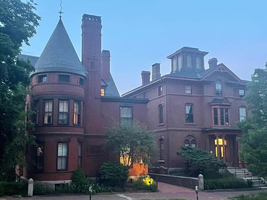 Portland: Ghost Walk - The Wadsworth-Longfellow House and six reported deaths