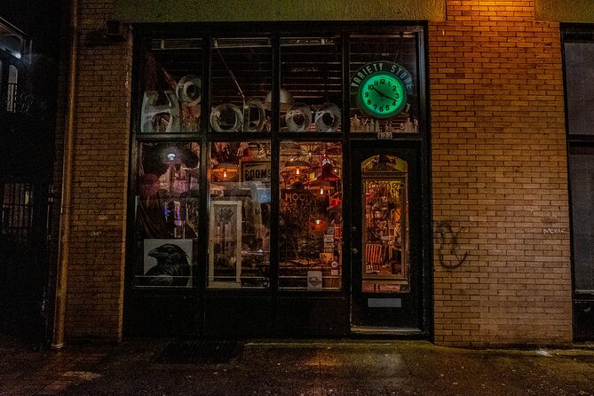 Portland Ghosts Boos and Booze Haunted Pub Crawl - Roseland Theater and stories from the sidewalk