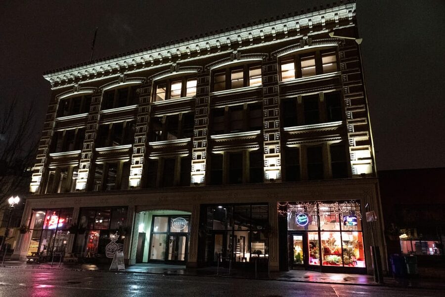 Portland: Ultimate Dead of Night Walking Ghost Tour - The Benson Hotel and its long memory