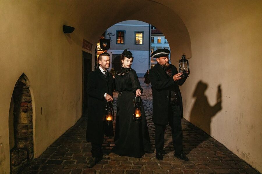 Prague: Ghosts and Legends Nighttime Guided Walking Tour - Why Prague’s Old Town works so well after dark