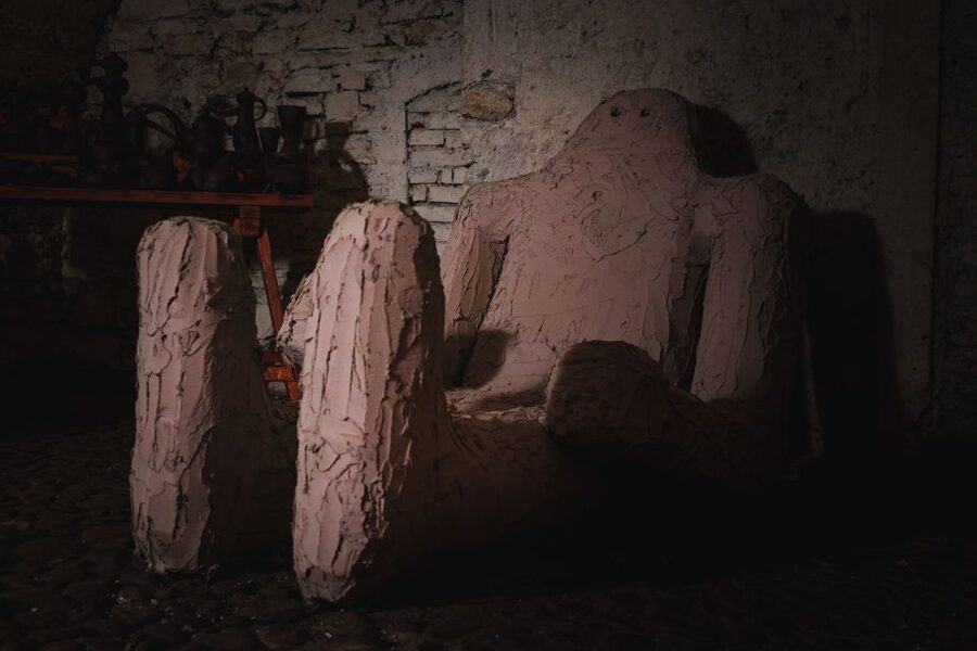 Prague: Ghosts, Legends, Medieval Underground & Dungeon Tour - The alchemy laboratory and Golem story