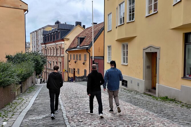 Private blood, ghosts and folklore Old Town 2h Stockholm tour - Meeting at Stortorget, Stockholm’s most dramatic square