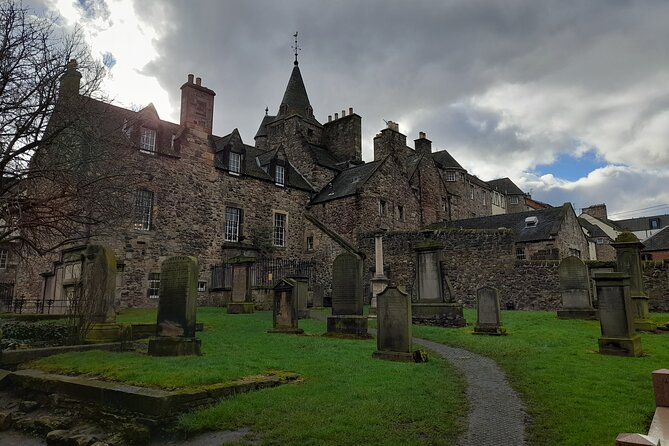 Private Dark History Tour: Eerie Edinburgh - St Giles’ Cathedral and what lies beneath