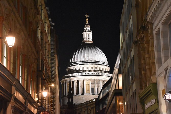 Private Ghosts and Gore Walking Tour of London - Grave robbing, Smithfield, and the price of medical knowledge