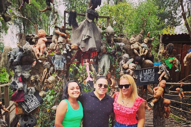 Private tour to the spooky Island of the Dolls in Xochimilco - Starting at Embarcadero Caltongo