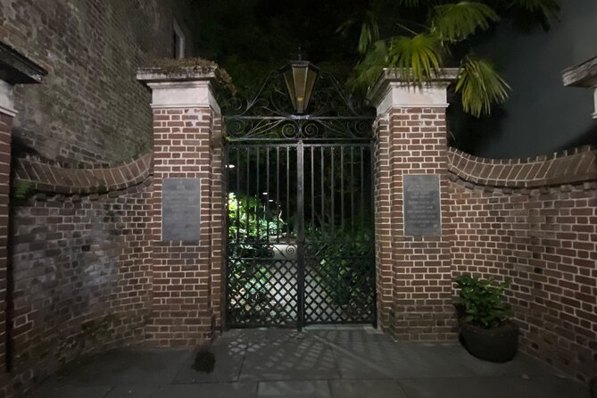 Real Hauntings of Charleston! (Small Group Ghost Tour) - Poogan’s Porch and the four-legged spirit