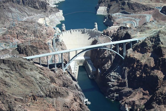 Red Rock Canyon, Nelson Ghost town,7 Magic Mountains, Hoover Dam - Lake Mead: A Short Final Look