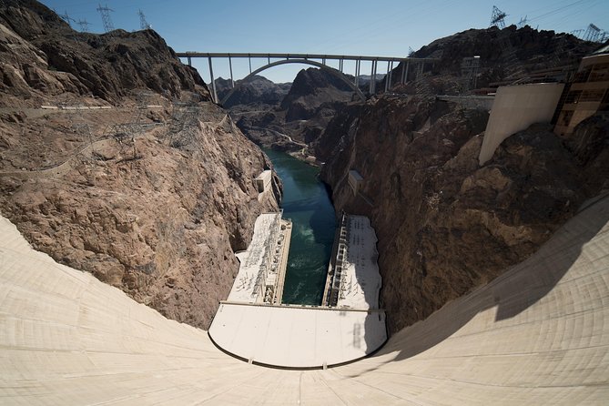 Red Rock Canyon, Nelson Ghost town,7 Magic Mountains, Hoover Dam - Transport, Timing, and Group Size