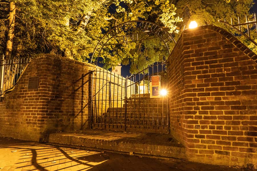 Richmond Ghosts: Sinister Scares of Shockoe Bottom Tour - Weather, comfort, and practical details