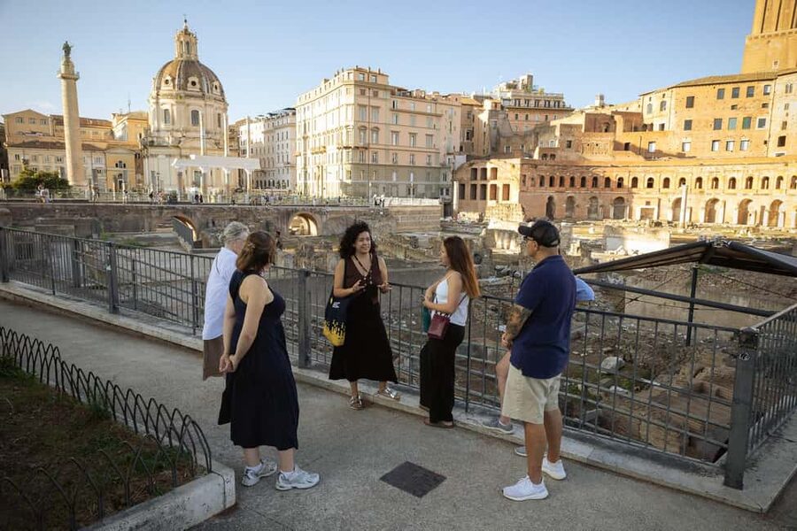 Rome: Colosseum and Ancient Dark History Walking Tour - The Colosseum Exterior and Its Dark Stories