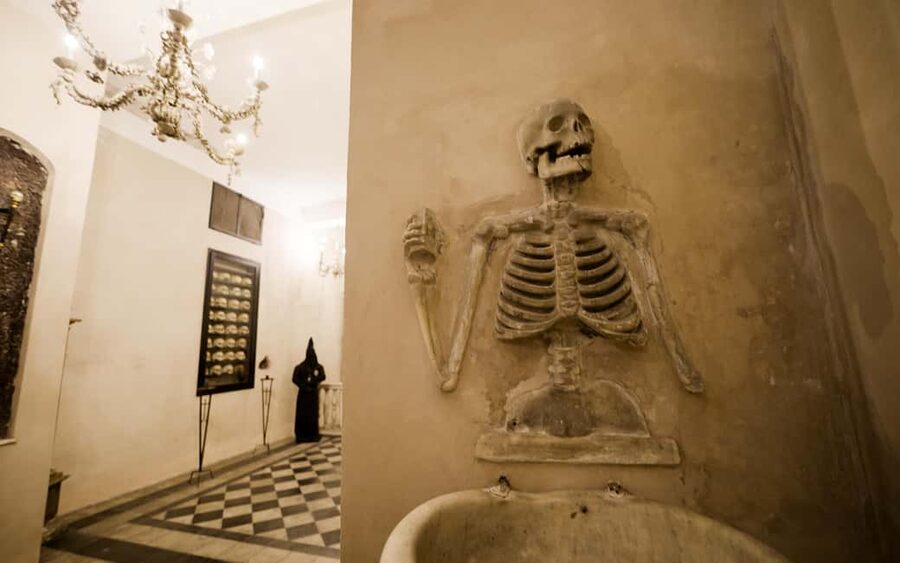 Rome's Dark Side: Ghosts, Scandals and Crypts - small group - Why Rome’s darker stories are worth your evening