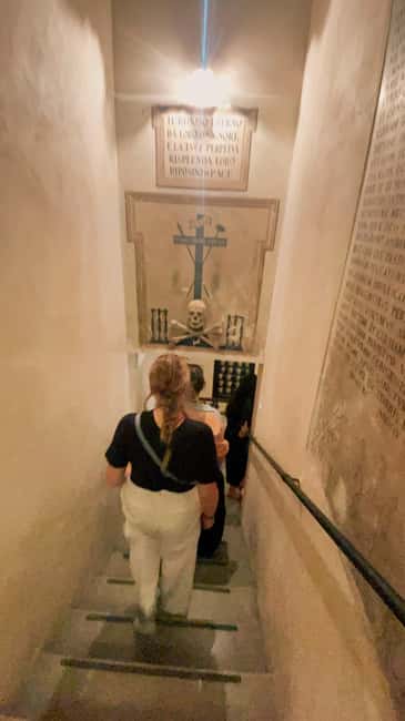 Rome's Dark Side: Ghosts, Scandals and Crypts - small group - Piazza Farnese and stories of power