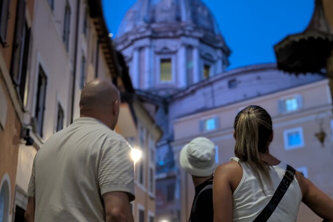 Rome Secrets with Dark History and Tasty Bites Tour Experience - Why this Rome walk feels different