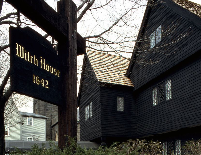 Salem: Ghosts of the Witch City Ultimate Extended Tour - Bewitched and Hocus Pocus add a lighter Salem