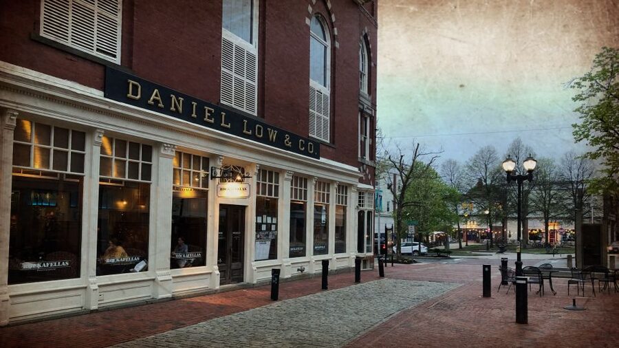 Salem: Haunted Footsteps Ghost Tour - The guides make or break the evening