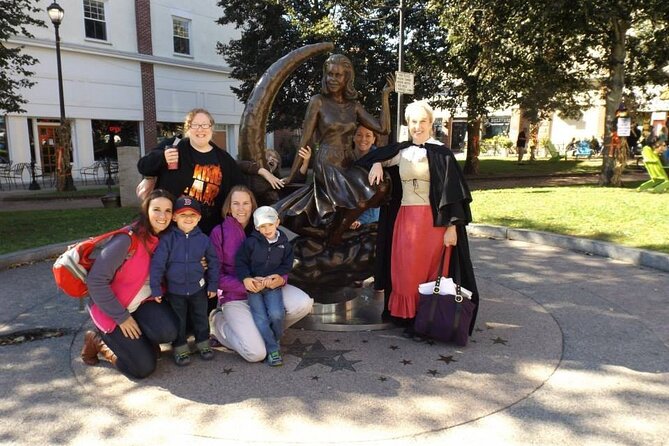 Salem Kids Slightly Spooky Tour - Chestnut Street and Nathaniel Hawthorne’s home