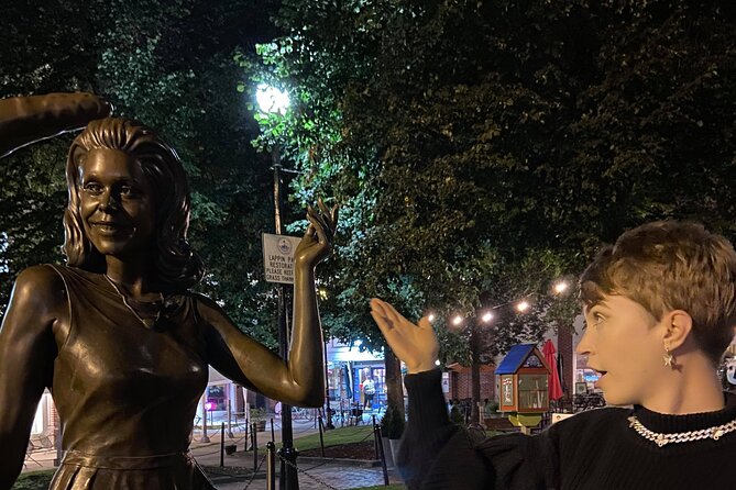 Salem's Spooky Spectres Walking Ghost Tour - Pickman House and the Old Burying Point