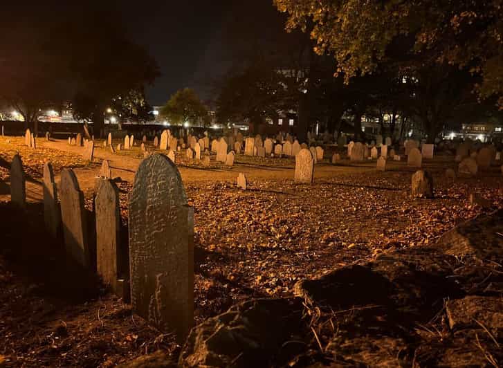 Salem: Specters and Apparitions Ghost Hunting Tour - Howard Street Cemetery and the value of a quiet pause