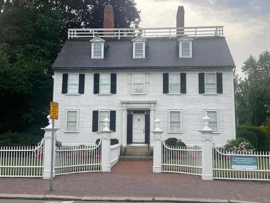 Salem: Witch Trial History and Salem Haunts Walking Tour - Is $25 a fair price?