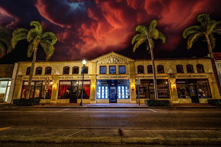 Salt, Sorrow, & Shadow: Fort Pierce Ghost Tour - Brian’s storytelling and the value of a live guide