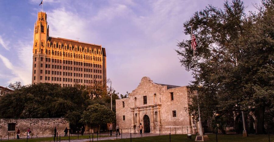San Antonio: Guided Haunted Pub Crawl - What this San Antonio ghost tour is really like