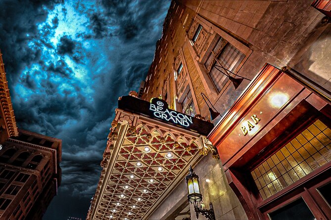 San Francisco Ghost Tours: Gold and Ghouls Tour - 450 Sutter Building and the city’s darker architecture