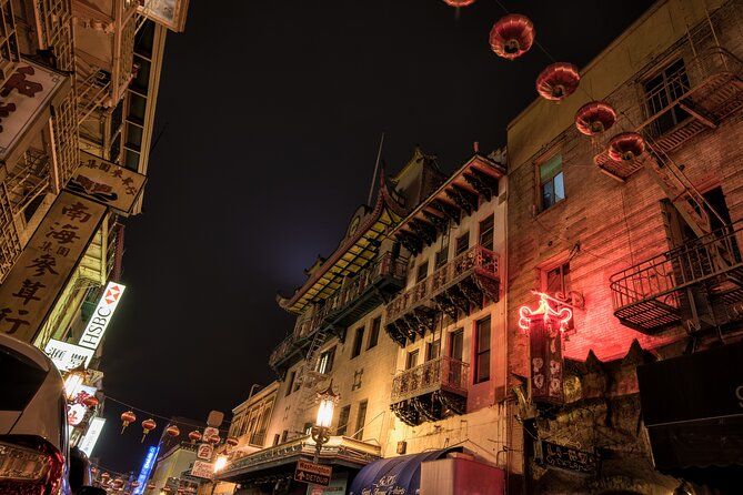 San Francisco Ghosts Boos and Booze Haunted Pub Crawl - Why the guides make or break the evening