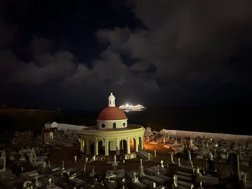 San Juan: Ghosts and Spooky History Walking Tour - Hotel El Convento and stories of restless guests