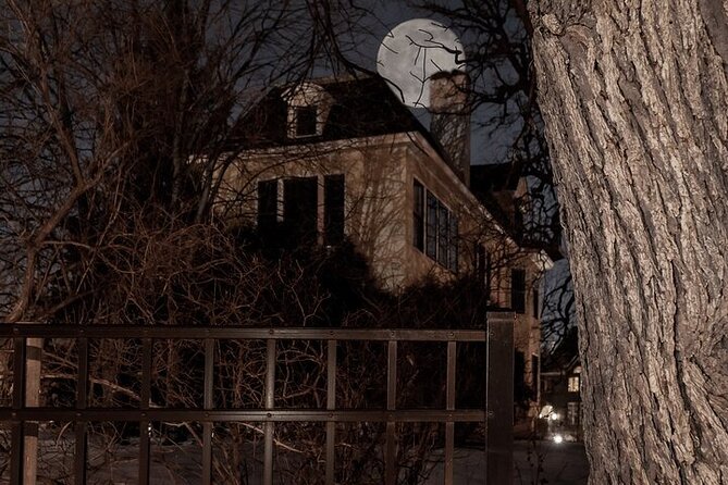 Santa Monica Sinister Sins & Sorrow Ghost Tour - Old Hollywood at the restaurant next door