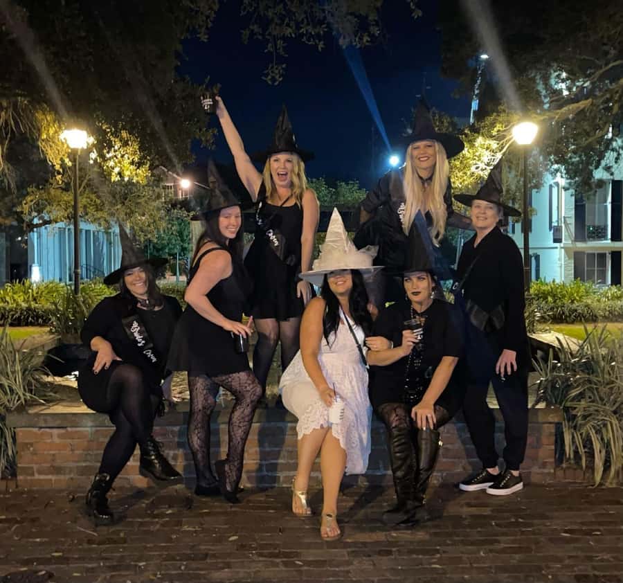 Savannah: Bad Kitty Pub Crawl, Spooky Naughty Ghosts - Why this pub crawl feels different from a standard ghost tour