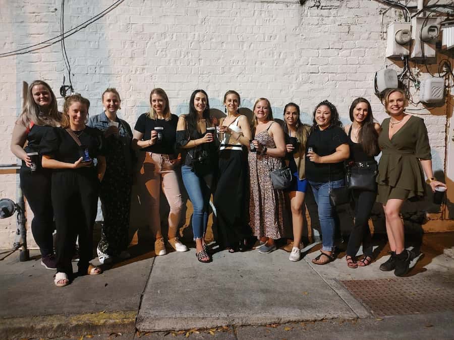 Savannah: Bad Kitty Pub Crawl, Spooky Naughty Ghosts - Cemetery stories under Spanish moss