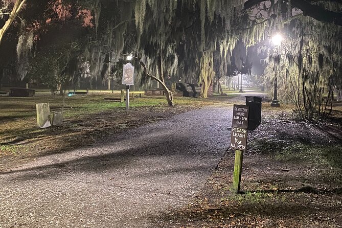 Savannah Ghost Tour for Adults ALL Alcoholic Drinks Included - Booking details worth keeping in mind