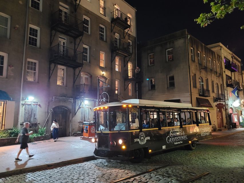 Savannah: Ghosts and Gravestones Tour with Low House Entry - Savannah’s waterfront stories and old inns