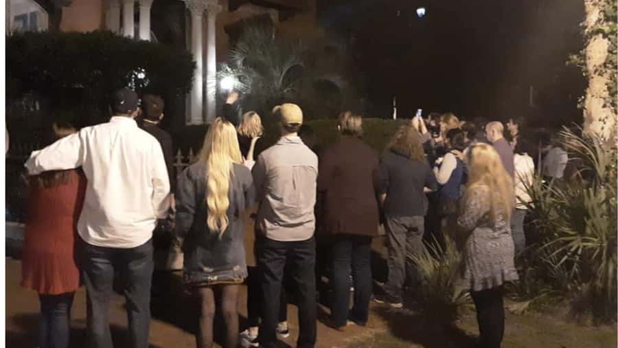 Savannah: Ghosts, Asylums, Voodoo, and Horror Walking Tour - Why the guide can make or break the evening