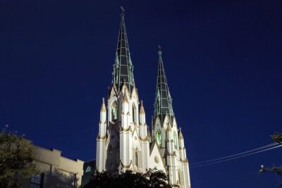 Savannah History and Haunts Candlelit Ghost Walking Tour