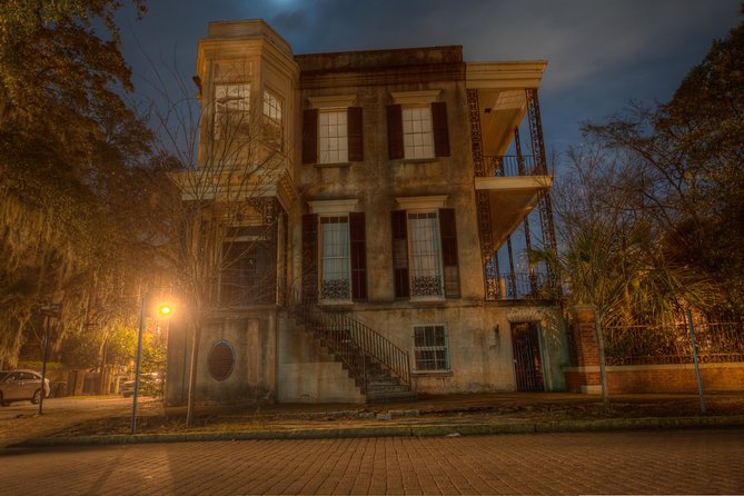 Savannah's Ghost City "Dead of Night" Walking Night Tour - The Marshall House, where war and illness shape the tale