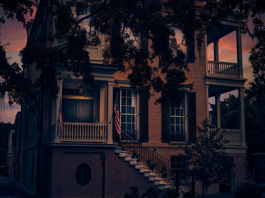 Savannah: Sixth Sense Savannah Ghost Tour - Taylor Square and a city built over its dead