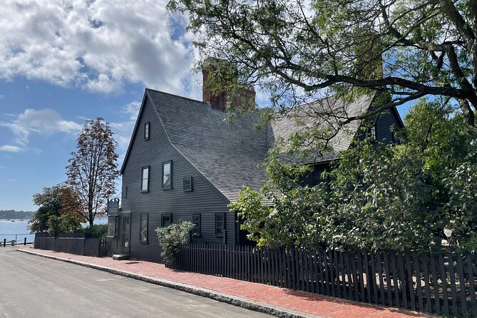 Self Guided Audio Tour 'Hawthorne's Haunts' Haunted Walking Tour Salem - Mercy Tavern and Salem’s underground tunnels
