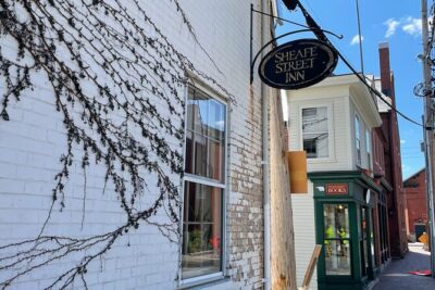 Self Guided Haunted Walking Tour in Portsmouth APP/GPS/EMF Reader